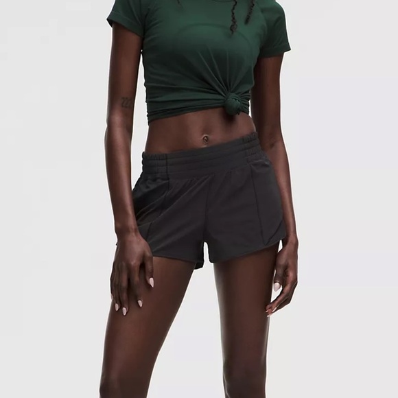 Lululemon Hotty Hot High-Rise Lined Short 2.5" - Picture 1 of 4